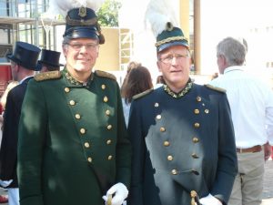 Neuer Adjutant Premier­lieutenant Carsten de Vries, neuer Secondelieutenant Heiner Schulz-Hildebrandt